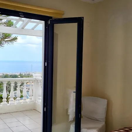 Quadruple Full View In Blue Mountain View * ヘルソニソス
