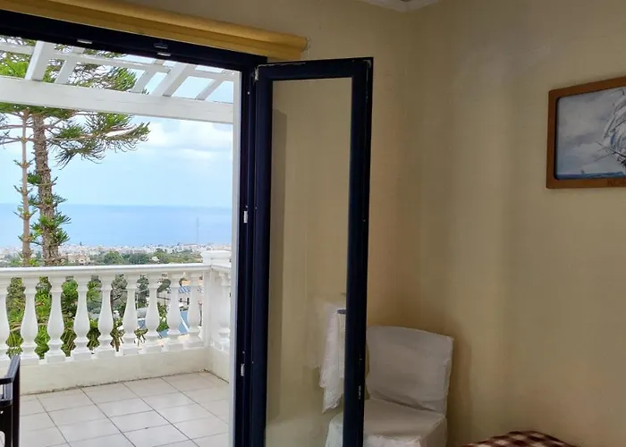 Quadruple Full View In Blue Mountain View * Hersónissos