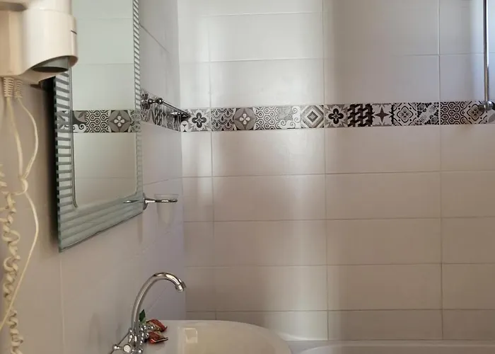 Quadruple Full View In Blue Mountain View Херсонісос