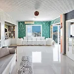 Quadruple Full View In Blue Mountain View 赫索尼索斯